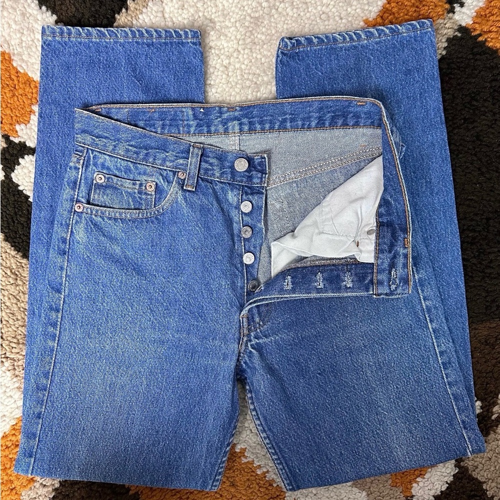 Vintage Levi’s 501 Jeans - Picture 5 of 11